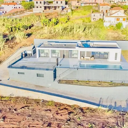 Cales E Chadas By Your Madeira