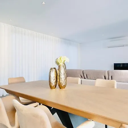 Cales E Chadas By Your Madeira