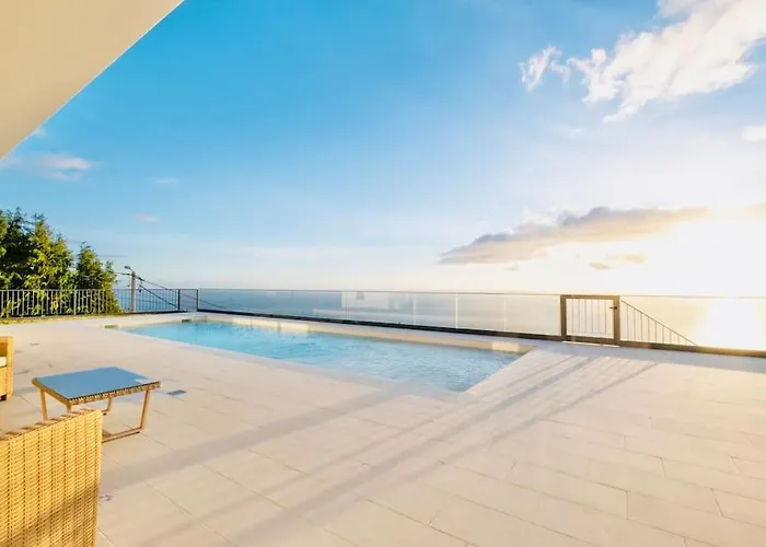 Cales E Chadas By Your Madeira