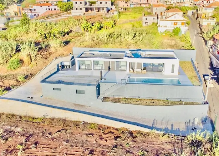 Cales E Chadas By Your Madeira